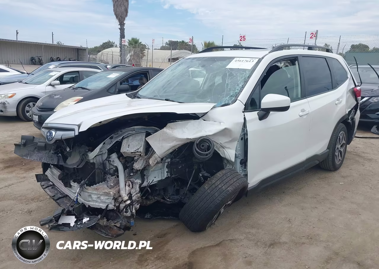 2021 Subaru Forester Premium VIN:JF2SKAFC8MH536357 - 2