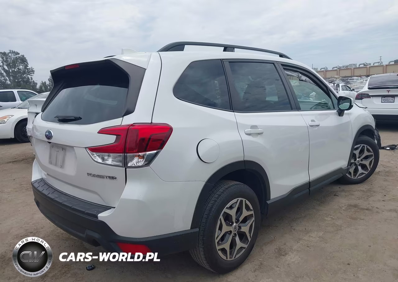 2021 Subaru Forester Premium VIN:JF2SKAFC8MH536357 - 4