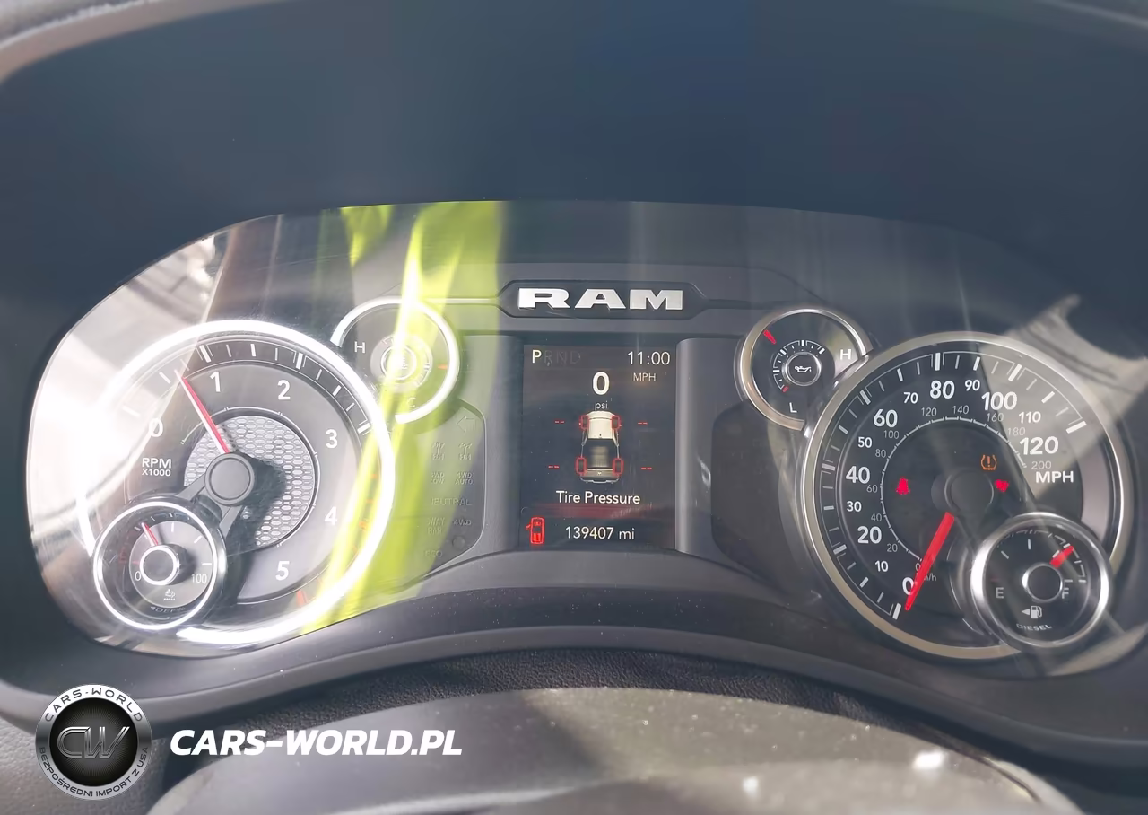 RAM 2500 VIN:3C6UR5DL7KG587151 - 7