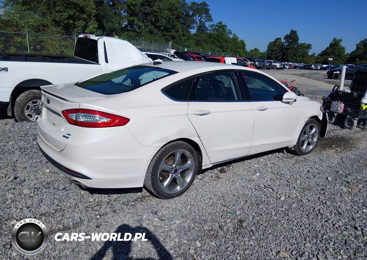2013 Ford Fusion Se VIN:3FA6P0HR5DR233988 - 4