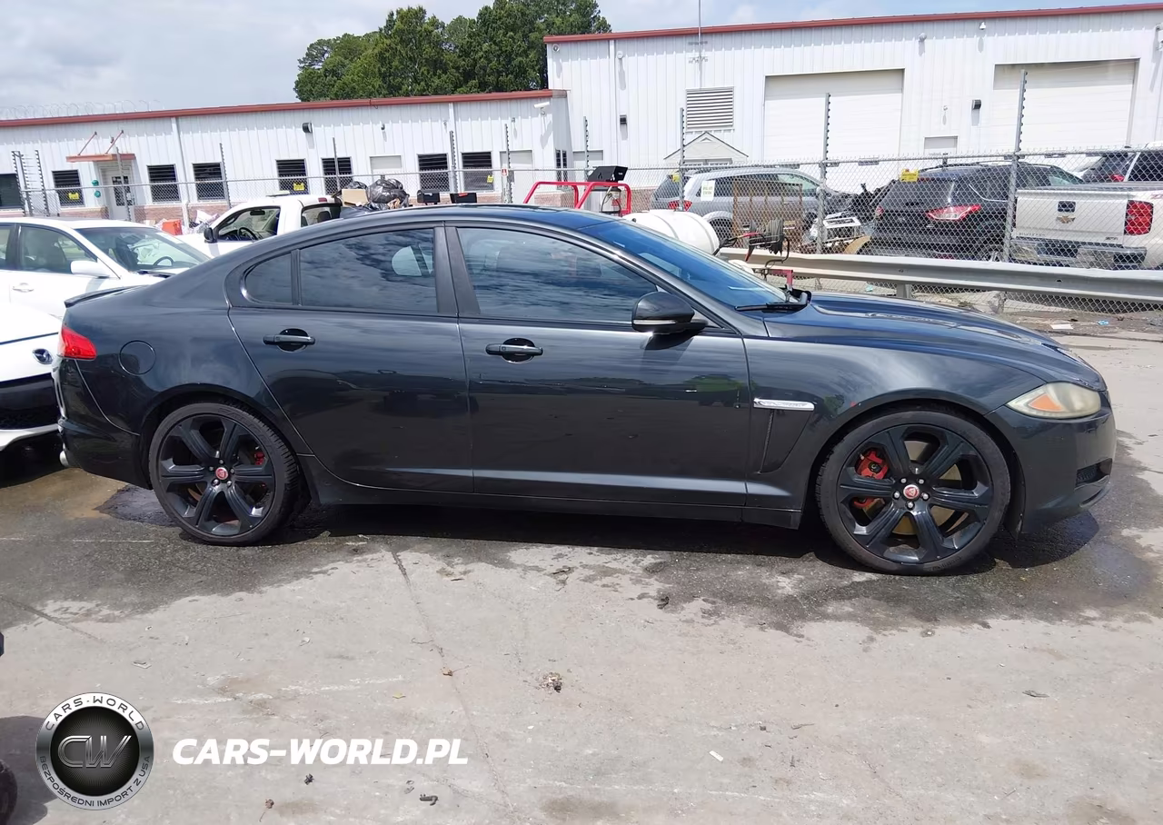 2015 Jaguar Xf 5.0L Supercharged VIN:SAJWA0HP3FMU75217 - 13