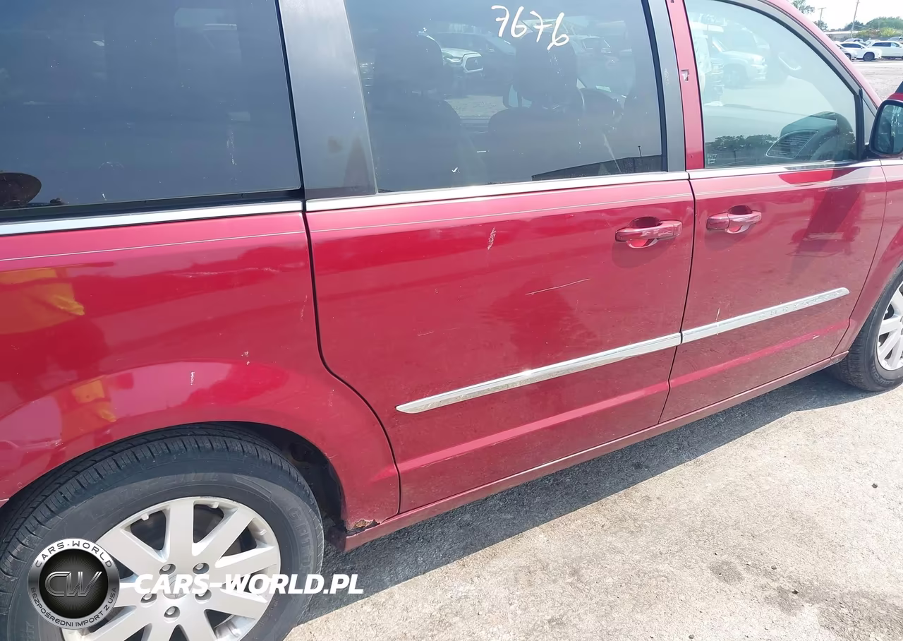 2013 Chrysler Town & Country Touring VIN:2C4RC1BG2DR558734 - 6