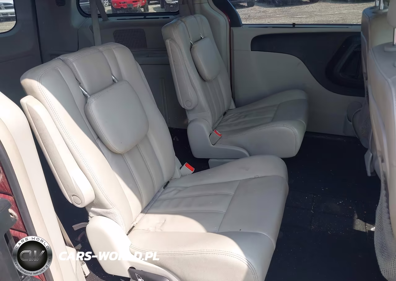 2013 Chrysler Town & Country Touring VIN:2C4RC1BG2DR558734 - 8
