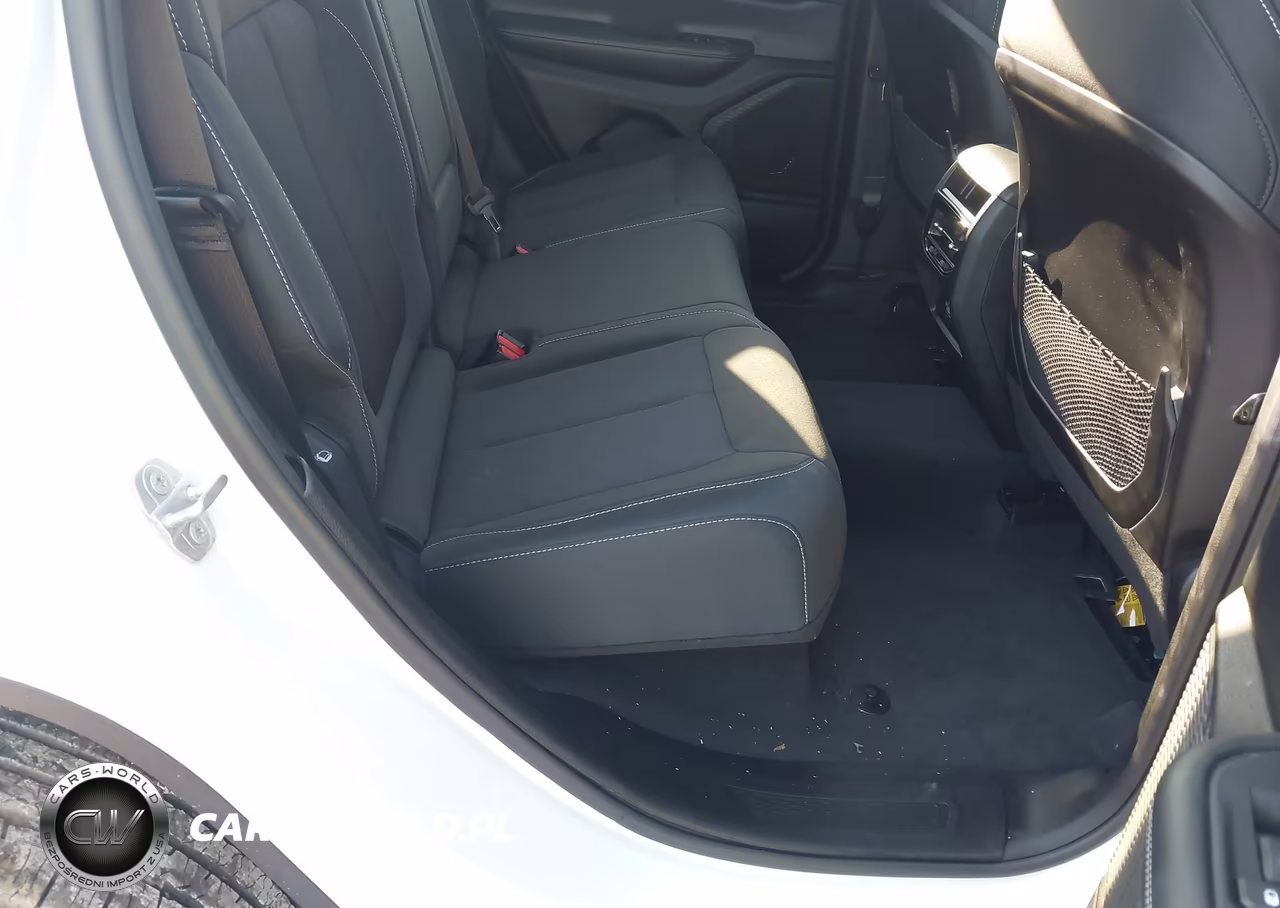 2023 Jeep Grand Cherokee Laredo 4X4 VIN:1C4RJHAG4PC596298 - 8