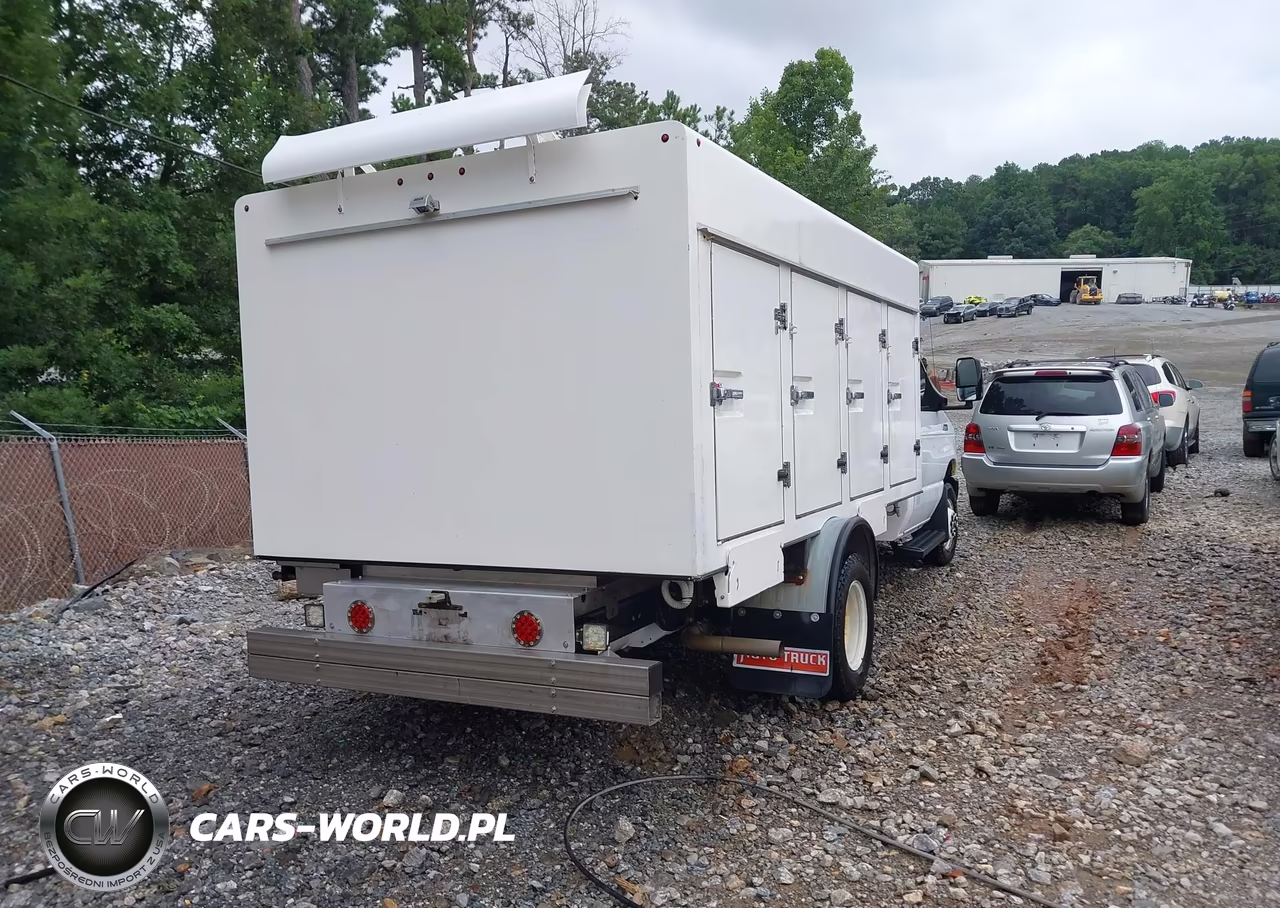 2018 Ford E-450 Cutaway VIN:1FDXE4FS2JDC25025 - 4