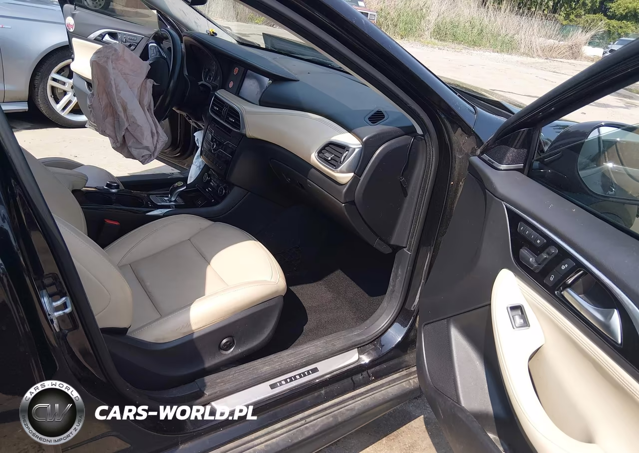 2018 Infiniti Qx30 Premium VIN:SJKCH5CR8JA045211 - 5