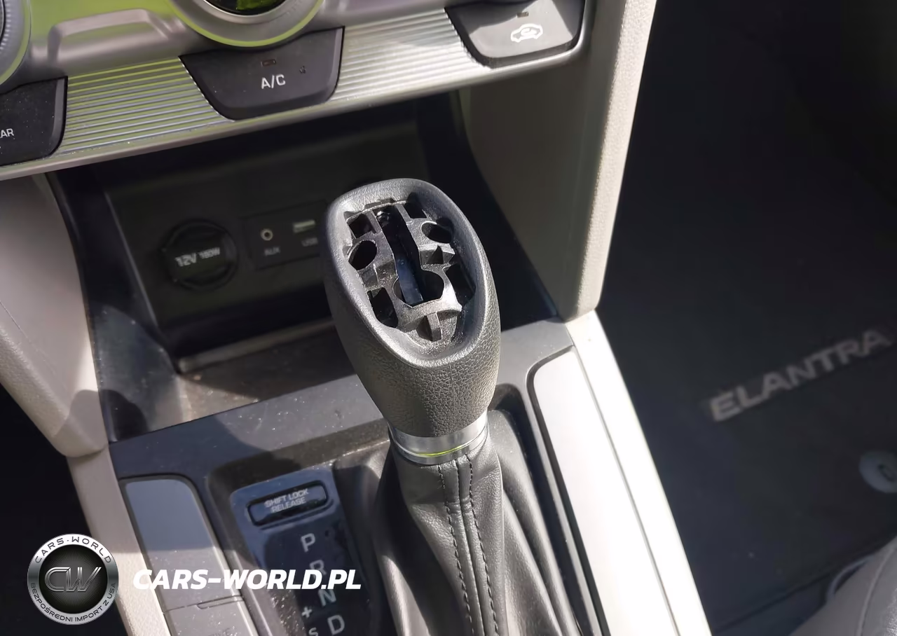 2019 Hyundai Elantra Se VIN:5NPD74LF3KH486037 - 14