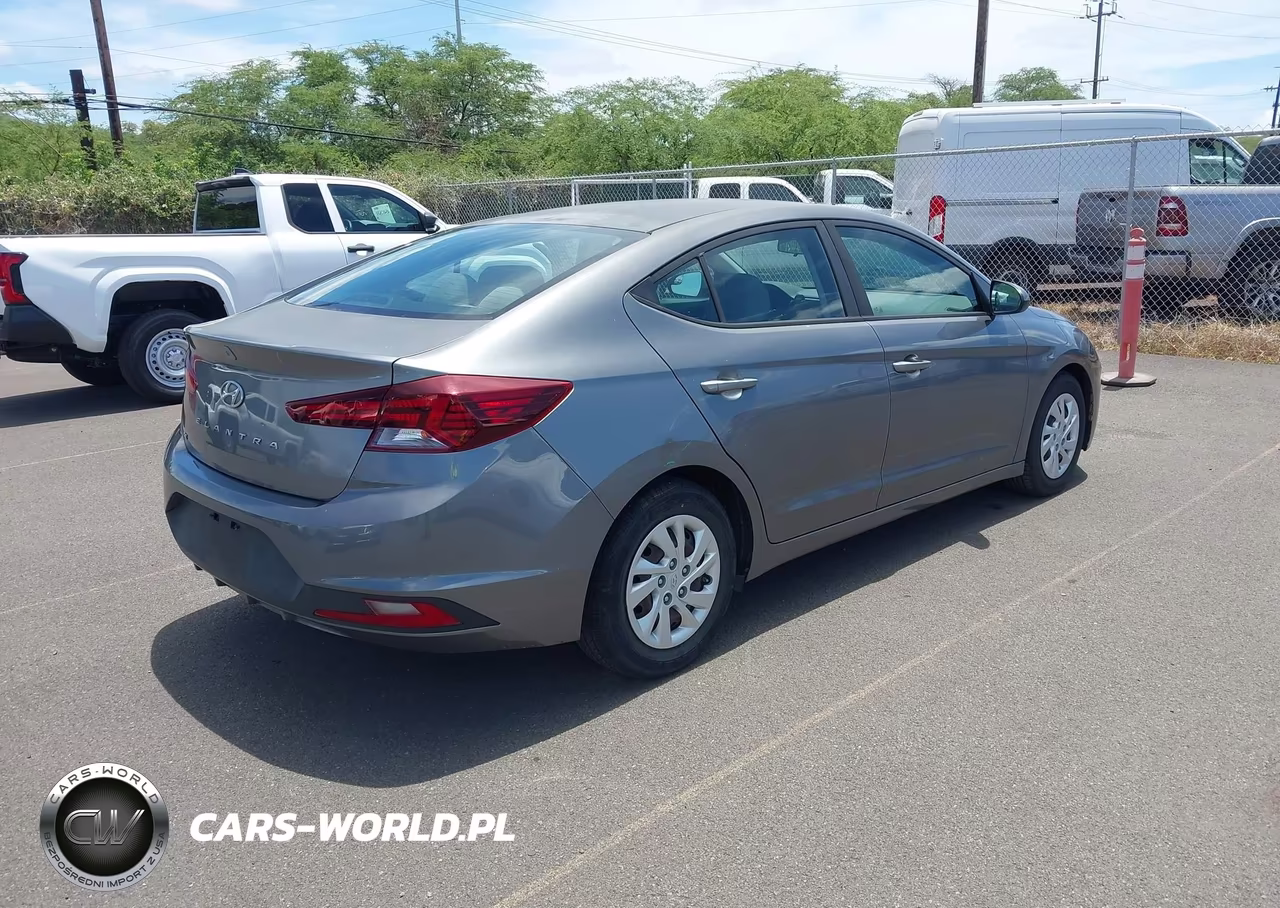 2019 Hyundai Elantra Se VIN:5NPD74LF3KH486037 - 4