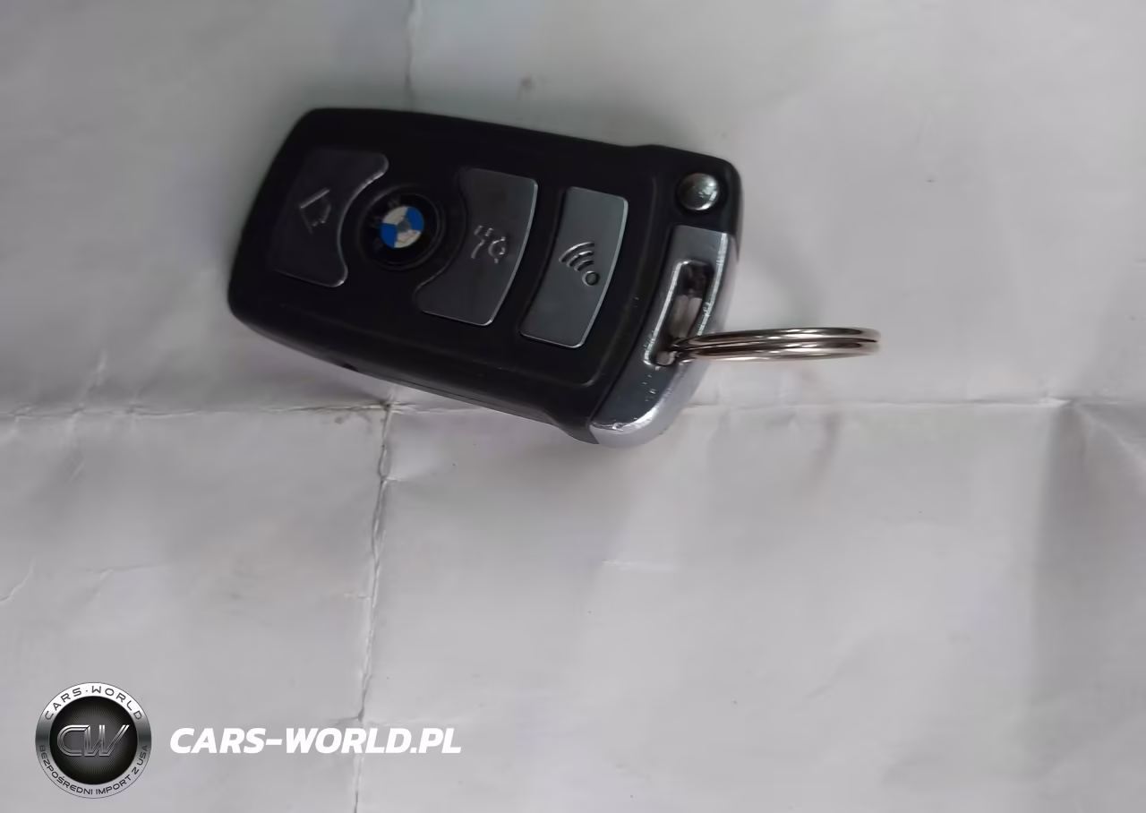 2006 BMW 750Li VIN:WBAHN83576DT34826 - 11