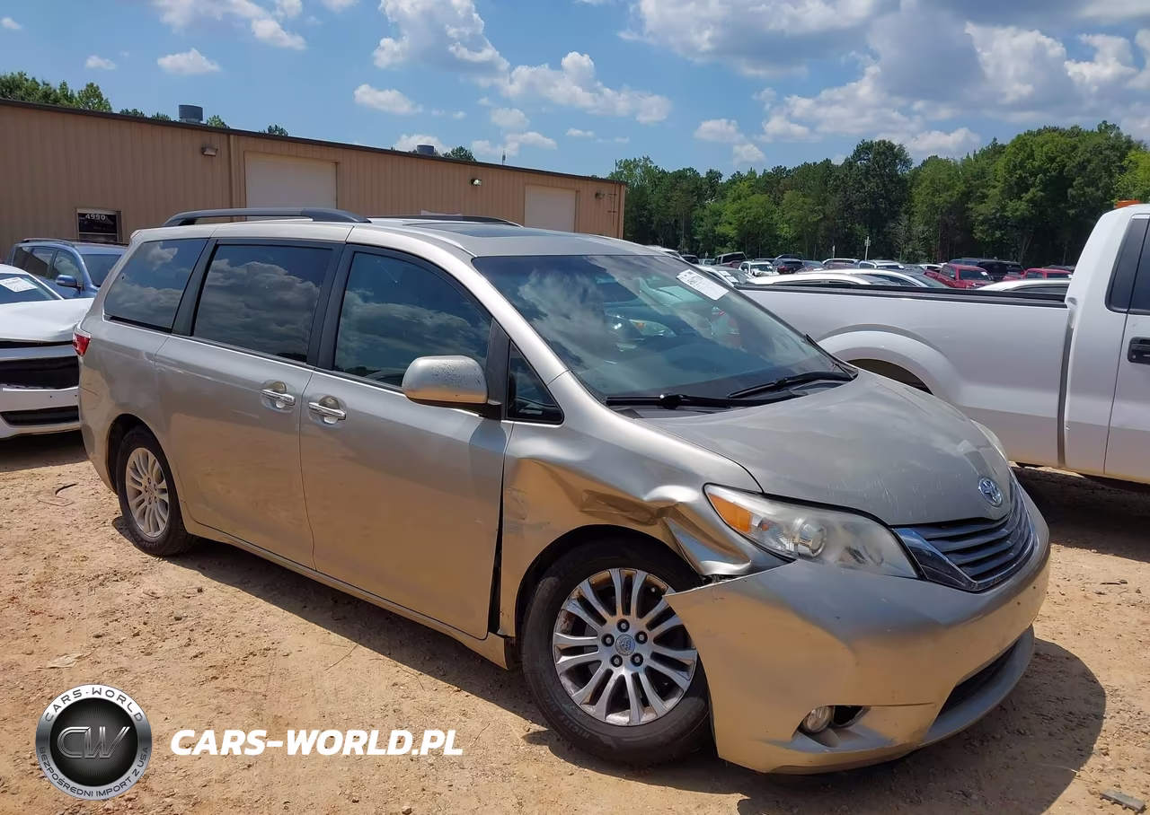 2017 Toyota Sienna Xle 8 Passenger – zdjęcie 1 z 16
