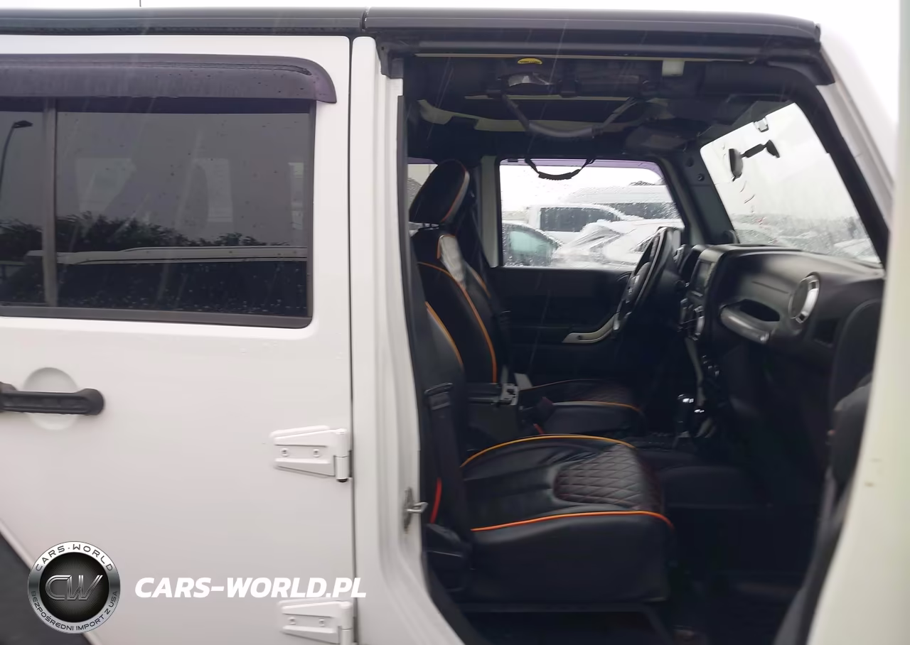 2011 Jeep Wrangler Unlimited Rubicon VIN:1J4BA6H10BL536027 - 5