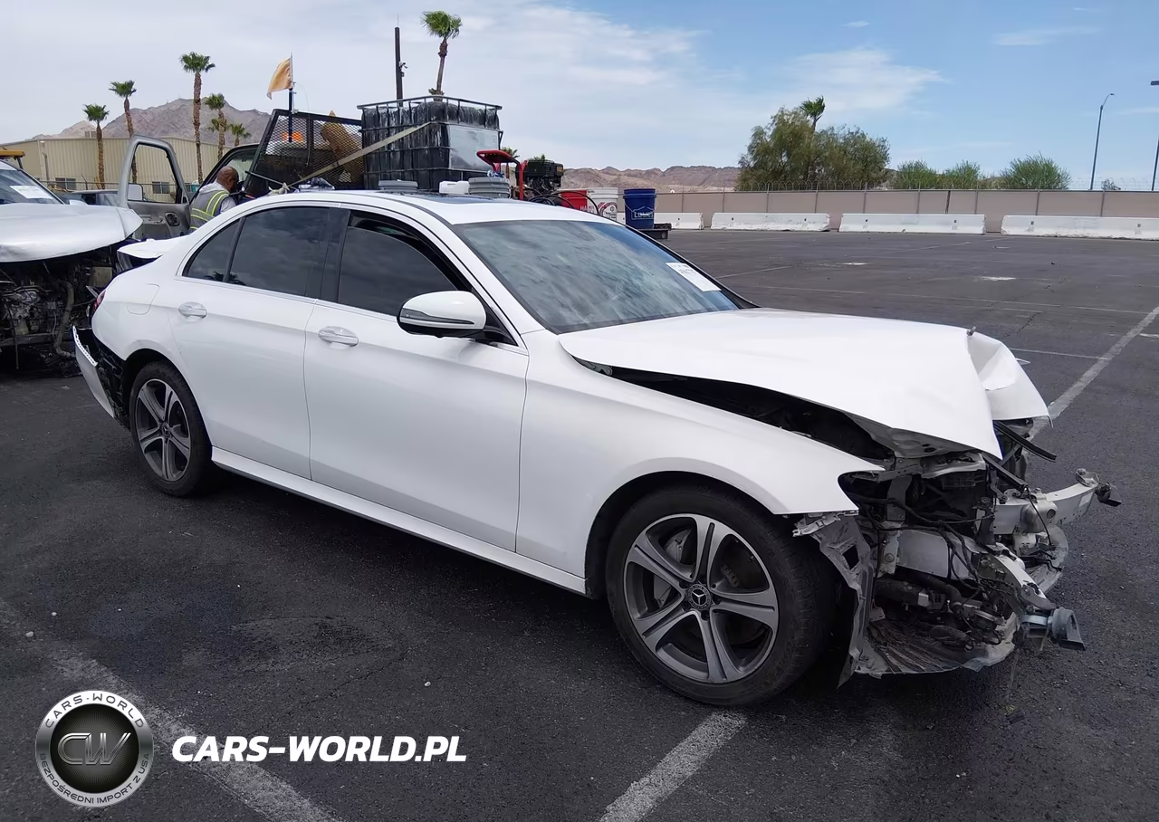 2020 Mercedes-Benz E 350 – zdjęcie 1 z 17