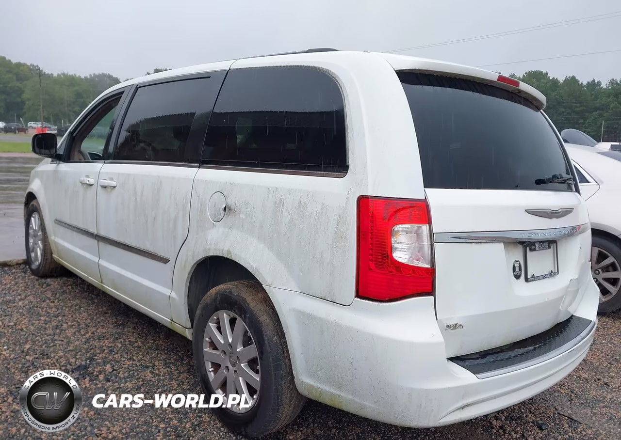 2014 Chrysler Town & Country Touring VIN:2C4RC1BG2ER439051 - 3