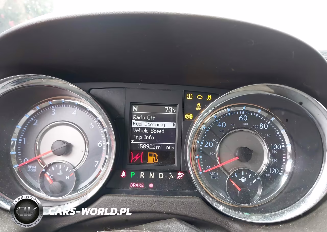 2014 Chrysler Town & Country Touring VIN:2C4RC1BG2ER439051 - 7