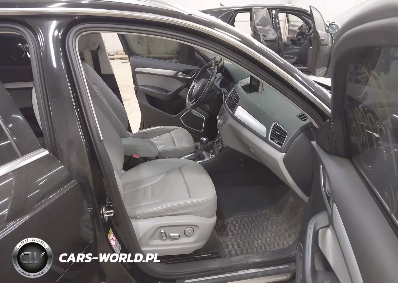 2016 Audi Q3 2.0T Premium Plus VIN:WA1GFCFS2GR001254 - 5