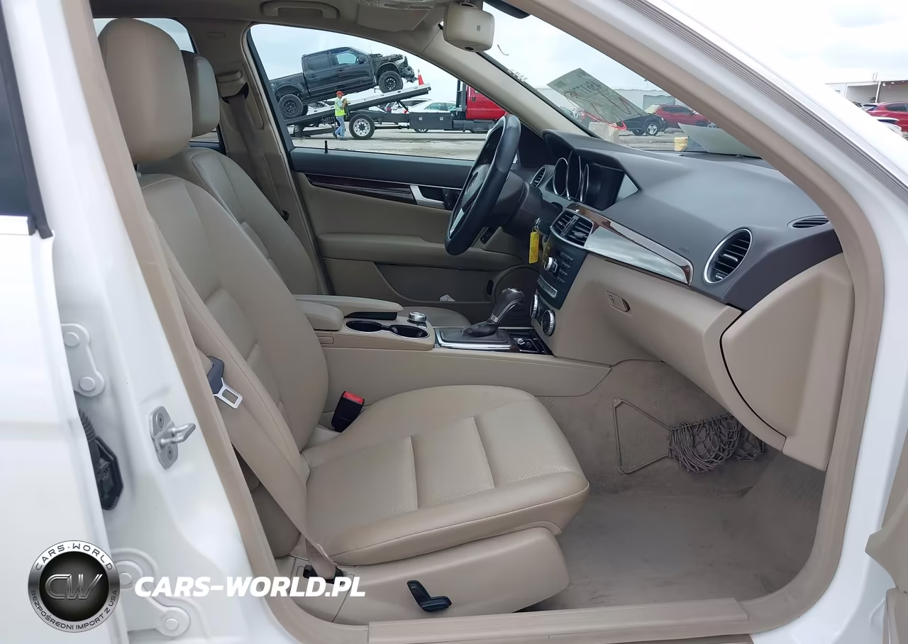 2014 Mercedes-Benz C 250 Sport VIN:WDDGF4HB7EA954164 - 5