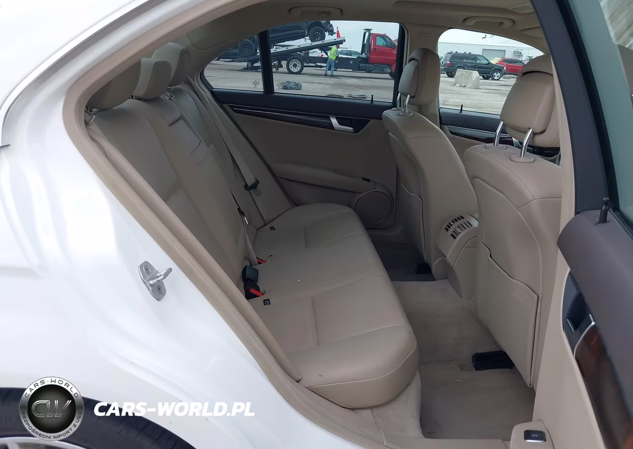 2014 Mercedes-Benz C 250 Sport VIN:WDDGF4HB7EA954164 - 8