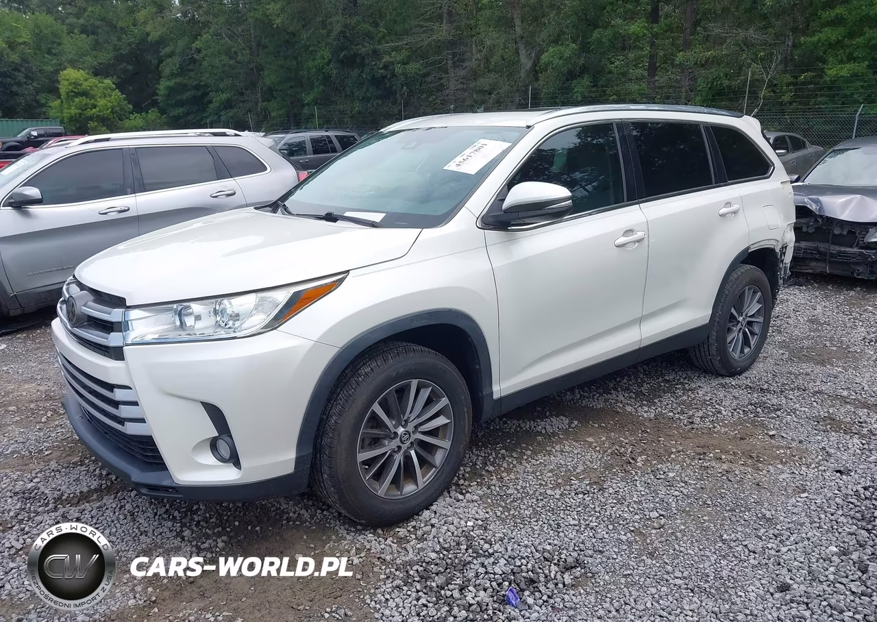 2019 Toyota Highlander Xle VIN:5TDKZRFH3KS551121 - 2