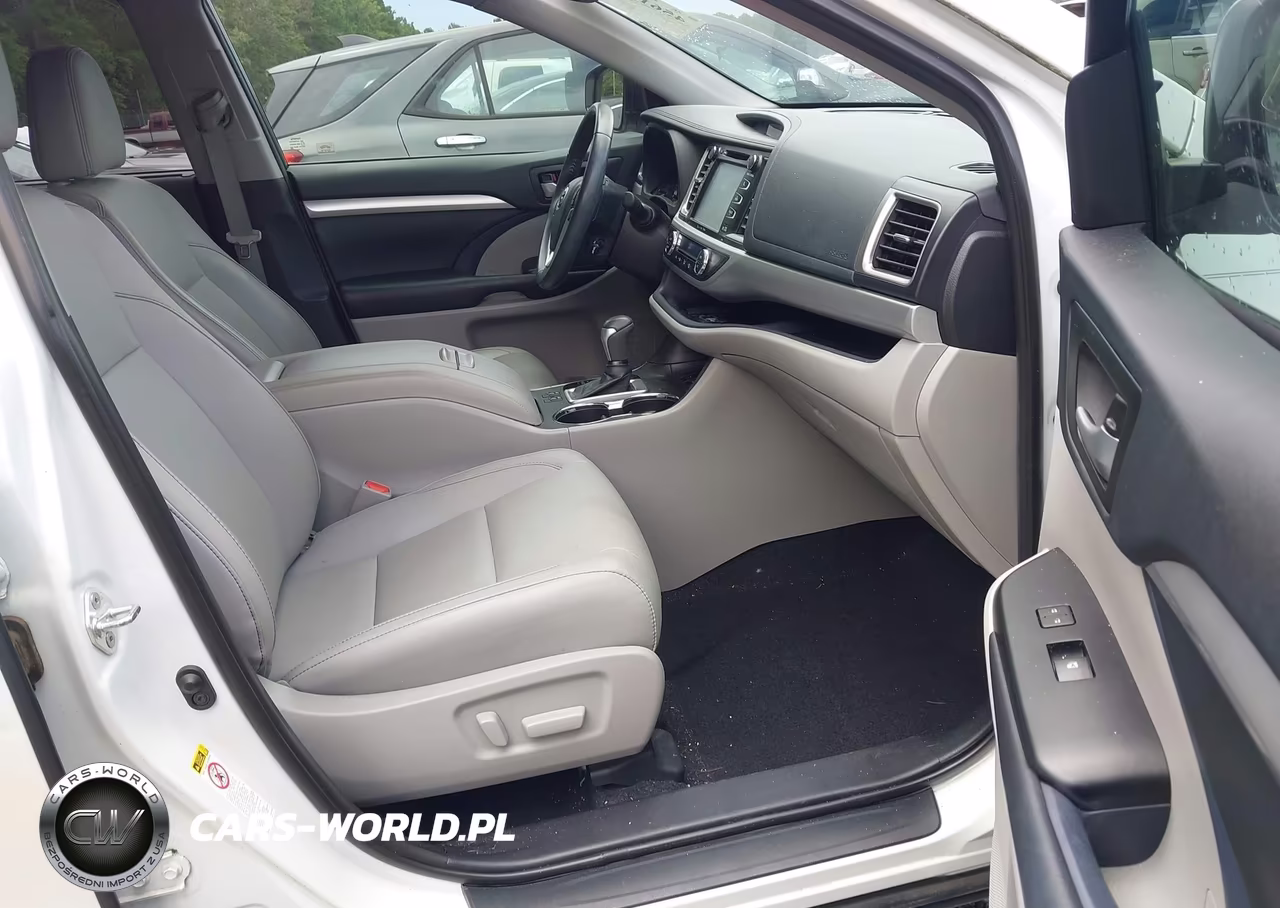 2019 Toyota Highlander Xle VIN:5TDKZRFH3KS551121 - 5