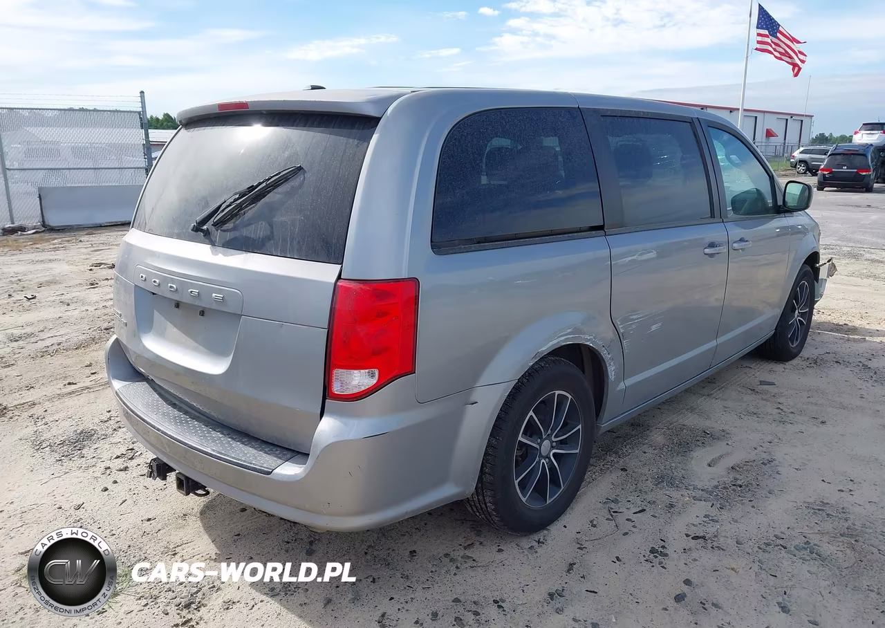 2018 Dodge Grand Caravan Se Plus VIN:2C4RDGBG6JR251045 - 4