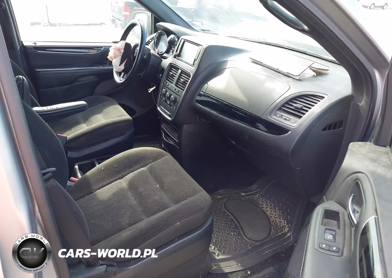 2018 Dodge Grand Caravan Se Plus VIN:2C4RDGBG6JR251045 - 5