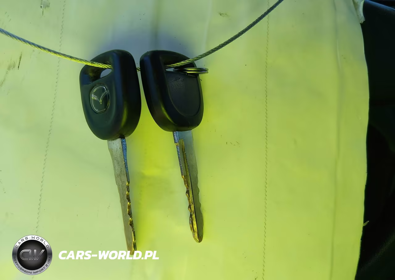 2011 Mazda Mazda3 I Sport VIN:JM1BL1UGXB1408502 - 11