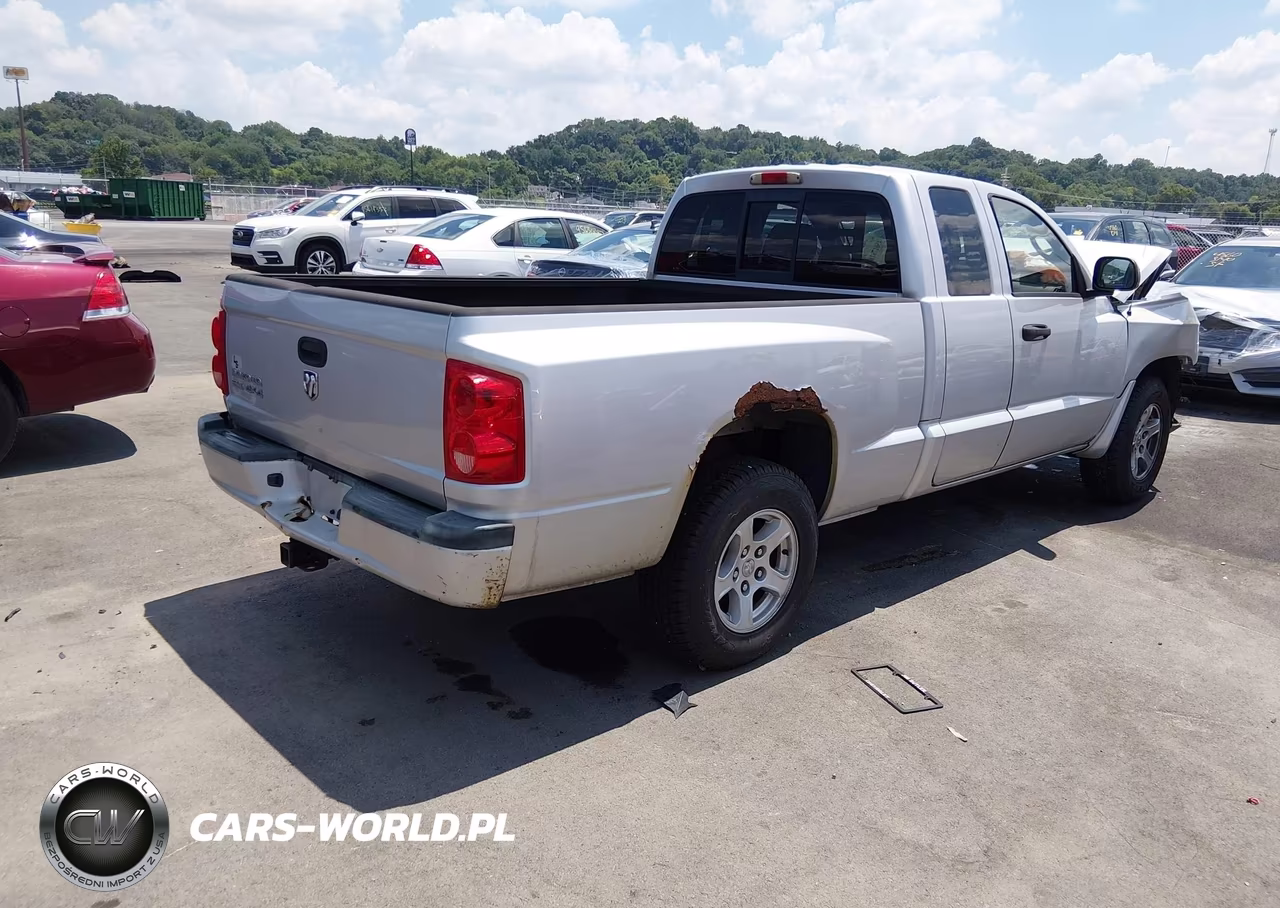 2007 Dodge Dakota Slt VIN:1D7HW42K47S161222 - 4