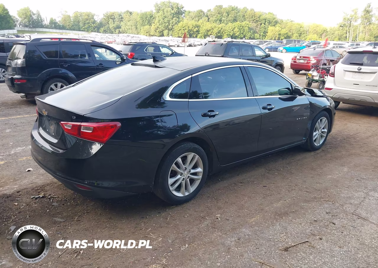 2018 Chevrolet Malibu Lt VIN:1G1ZD5ST5JF213307 - 4