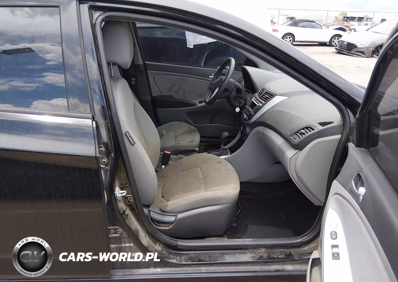 2014 Hyundai Accent Gs VIN:KMHCT5AE2EU152806 - 5