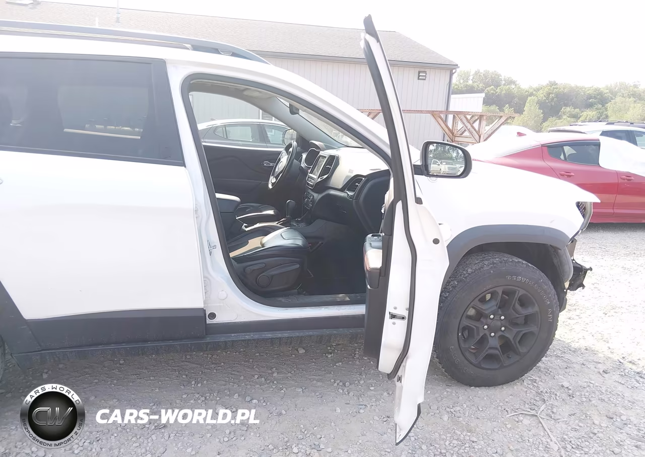 2019 Jeep Cherokee Trailhawk VIN:1C4PJMBX7KD329769 - 5