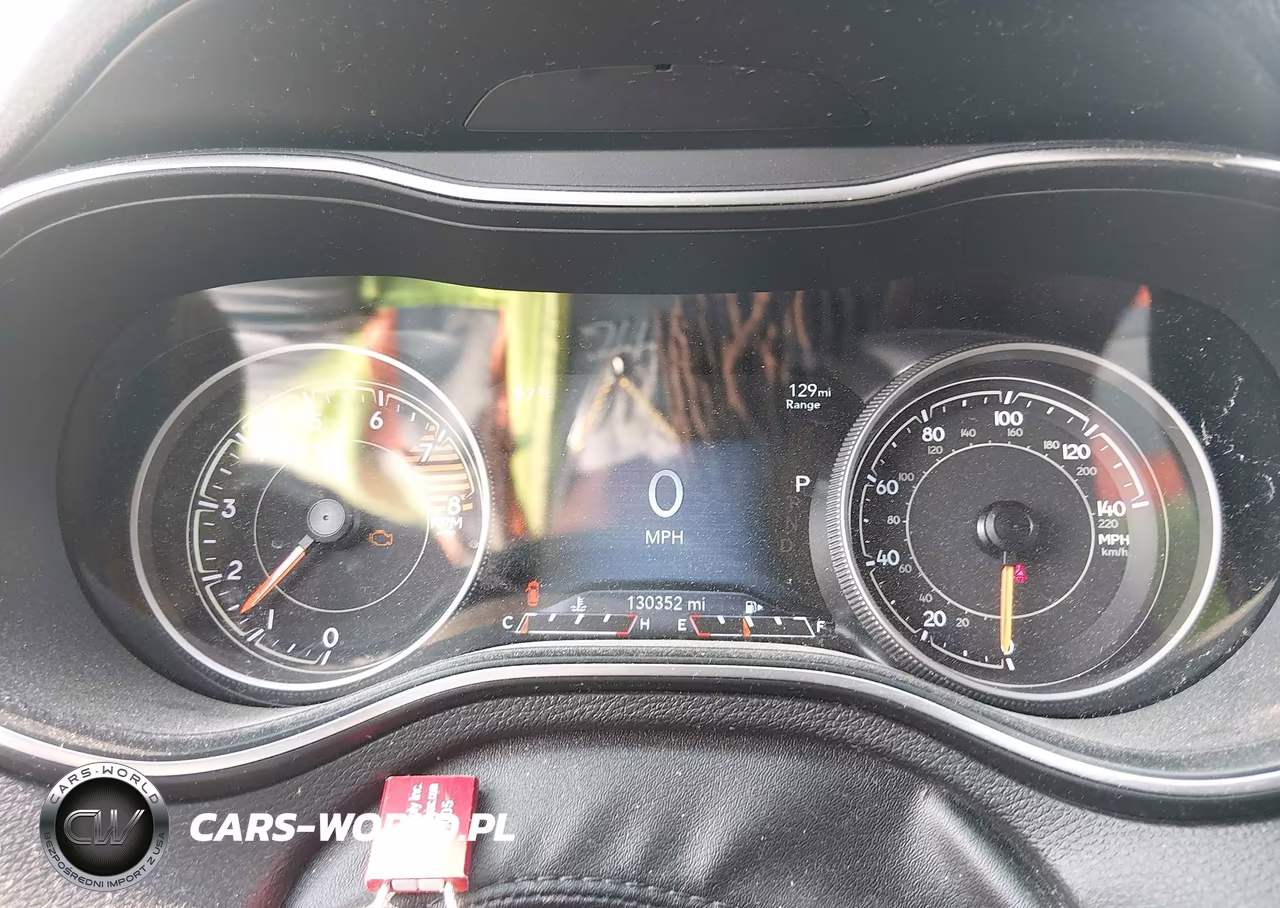 2019 Jeep Cherokee Trailhawk VIN:1C4PJMBX7KD329769 - 7