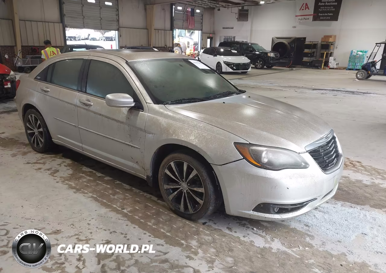 2012 Chrysler 200 S – zdjęcie 1 z 11