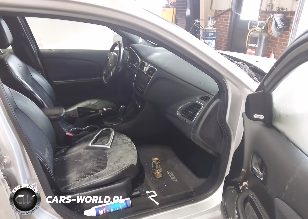 2012 Chrysler 200 S VIN:1C3CCBHG0CN170629 - 5