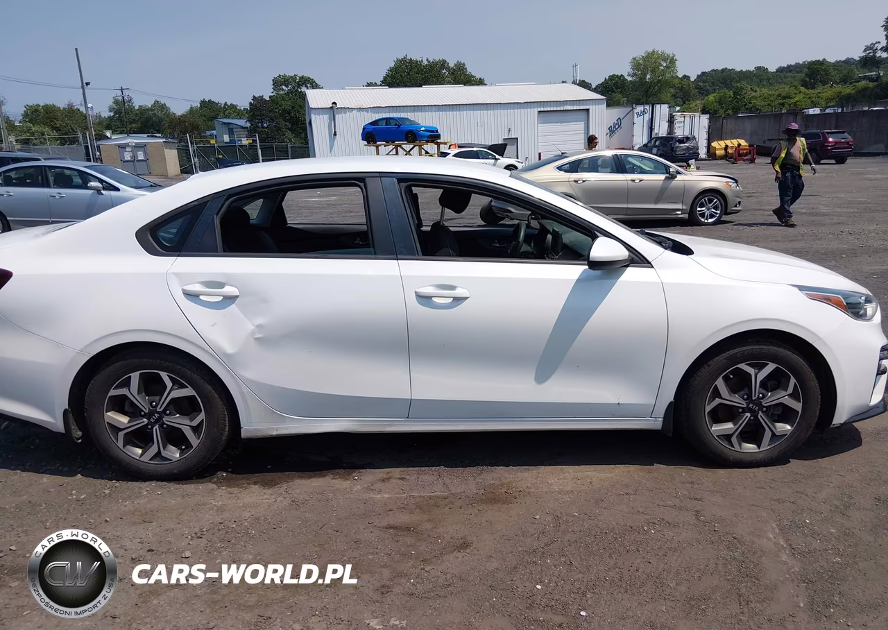 2021 Kia Forte Lxs VIN:3KPF24AD7ME305456 - 13