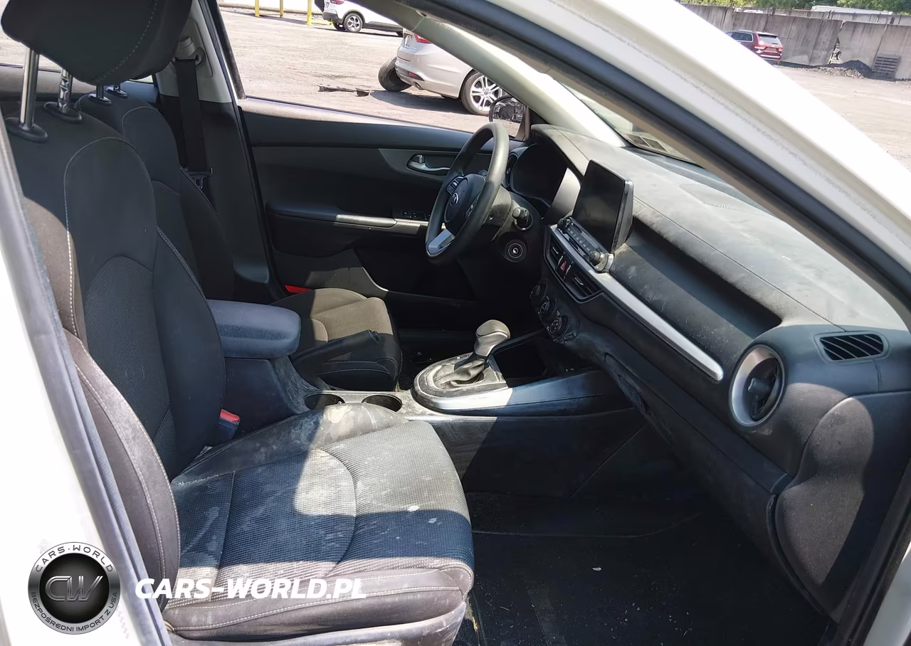 2021 Kia Forte Lxs VIN:3KPF24AD7ME305456 - 5