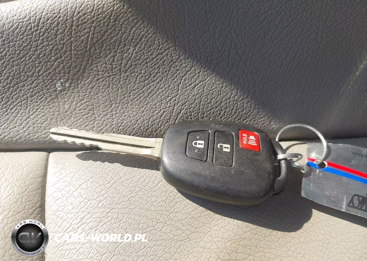 2015 Toyota Highlander Le V6 VIN:5TDBKRFH4FS158089 - 11