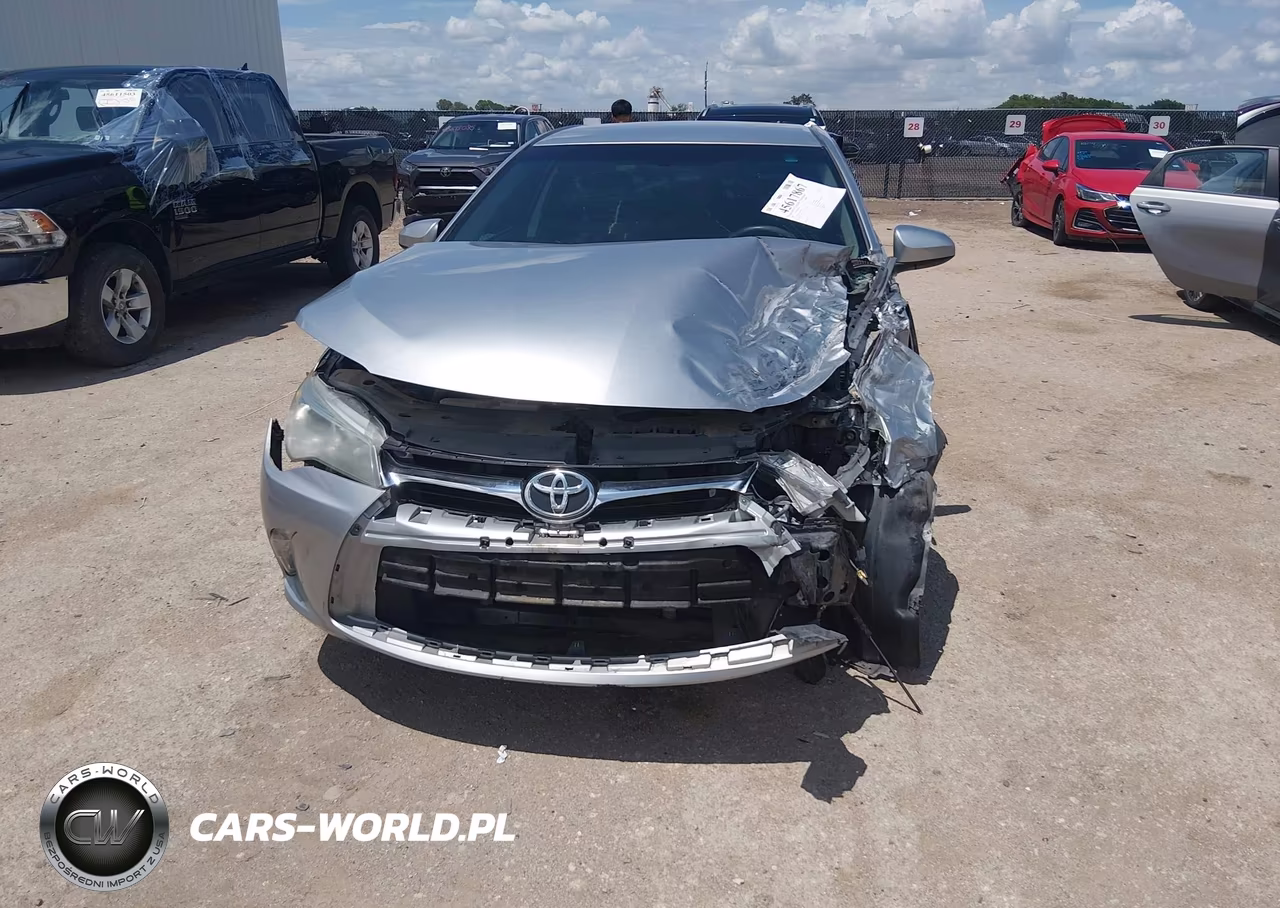 2015 Toyota Camry Xle VIN:4T4BF1FK4FR451585 - 12