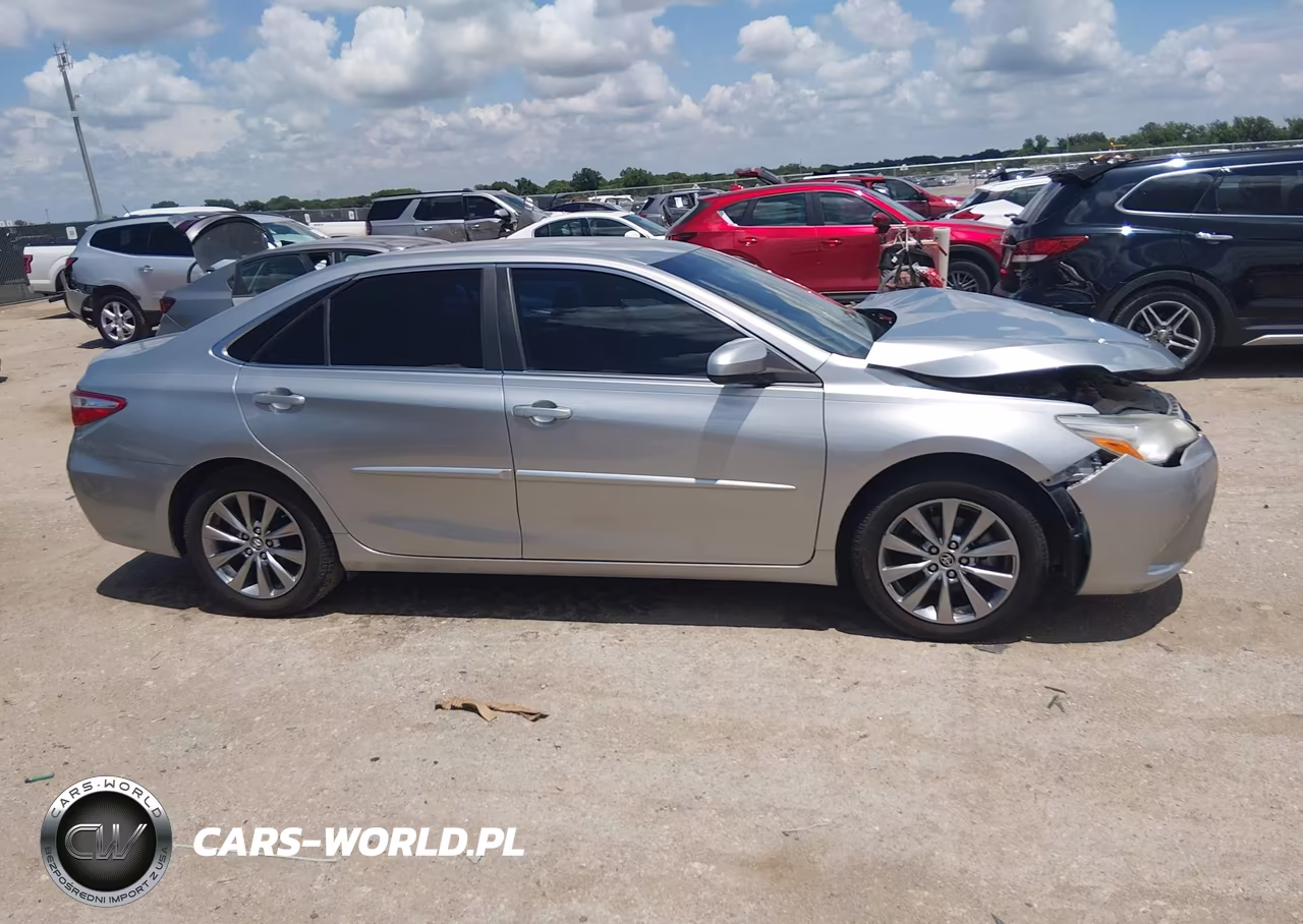 2015 Toyota Camry Xle VIN:4T4BF1FK4FR451585 - 13