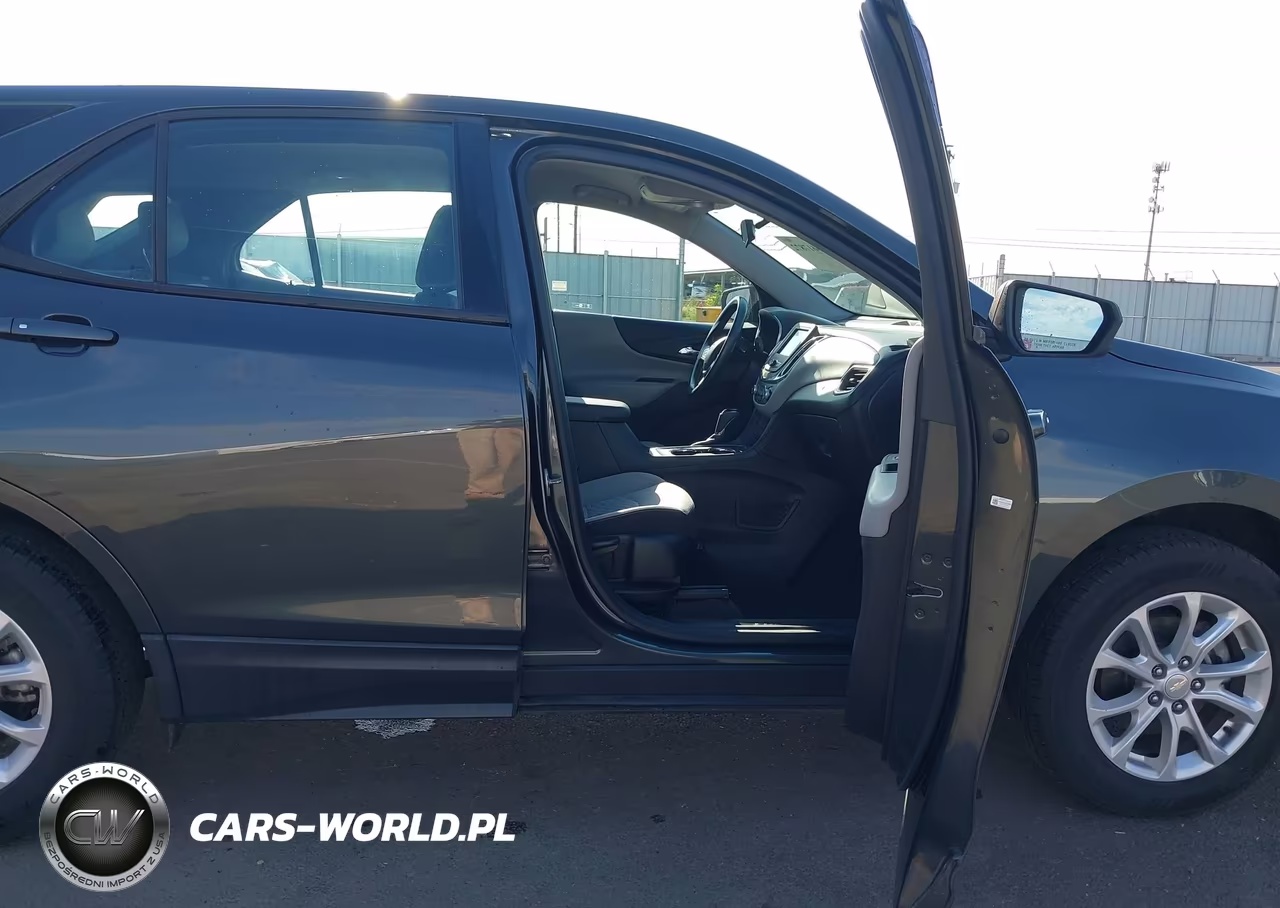 2018 Chevrolet Equinox Ls VIN:3GNAXREV2JS585965 - 5