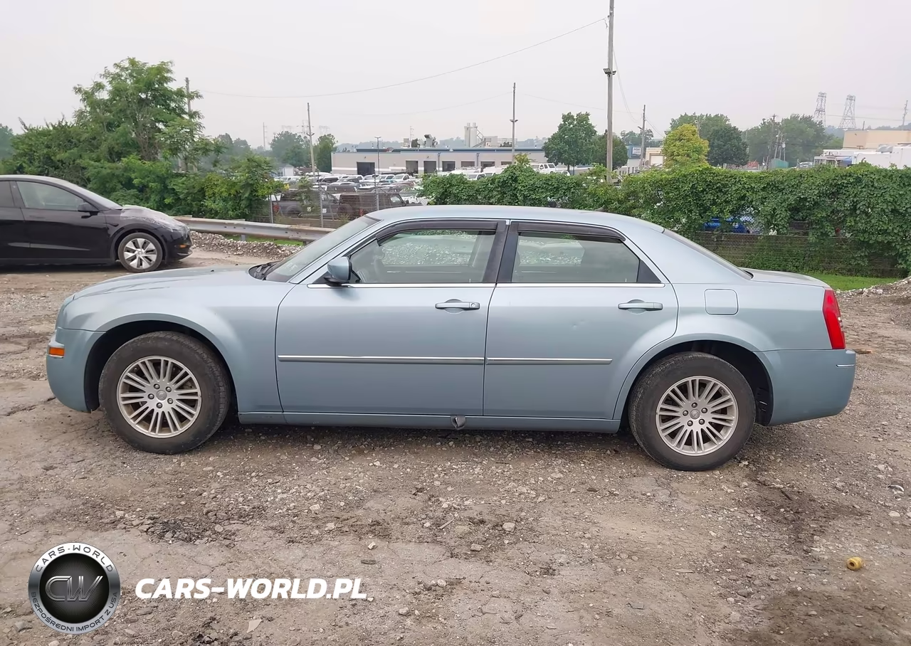 2008 Chrysler 300 Touring VIN:2C3KA53G38H267740 - 13