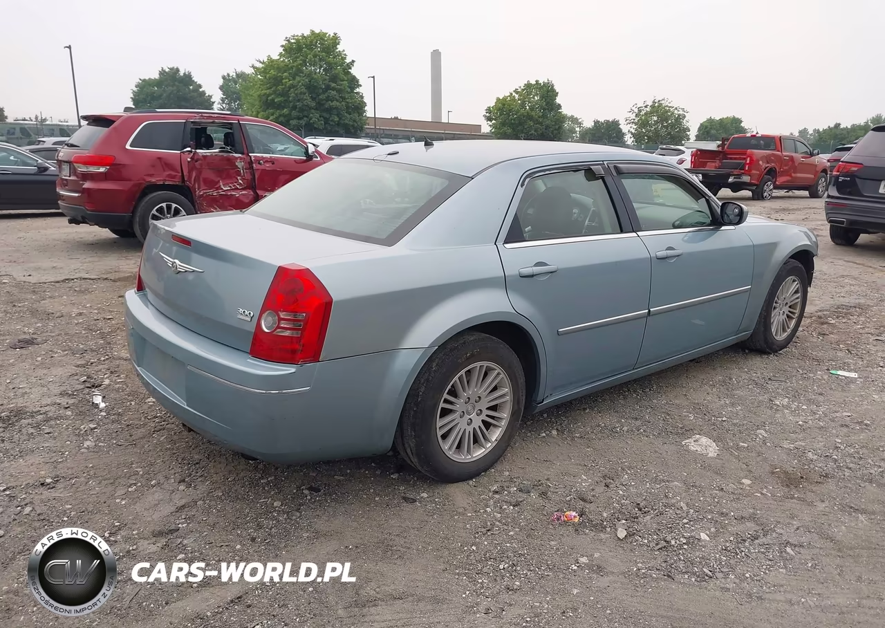 2008 Chrysler 300 Touring VIN:2C3KA53G38H267740 - 4