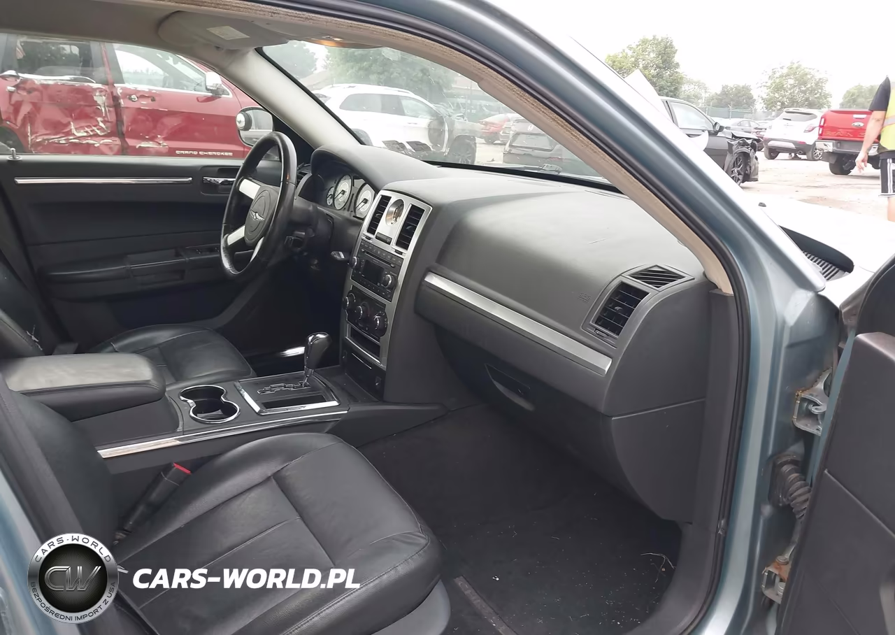 2008 Chrysler 300 Touring VIN:2C3KA53G38H267740 - 5