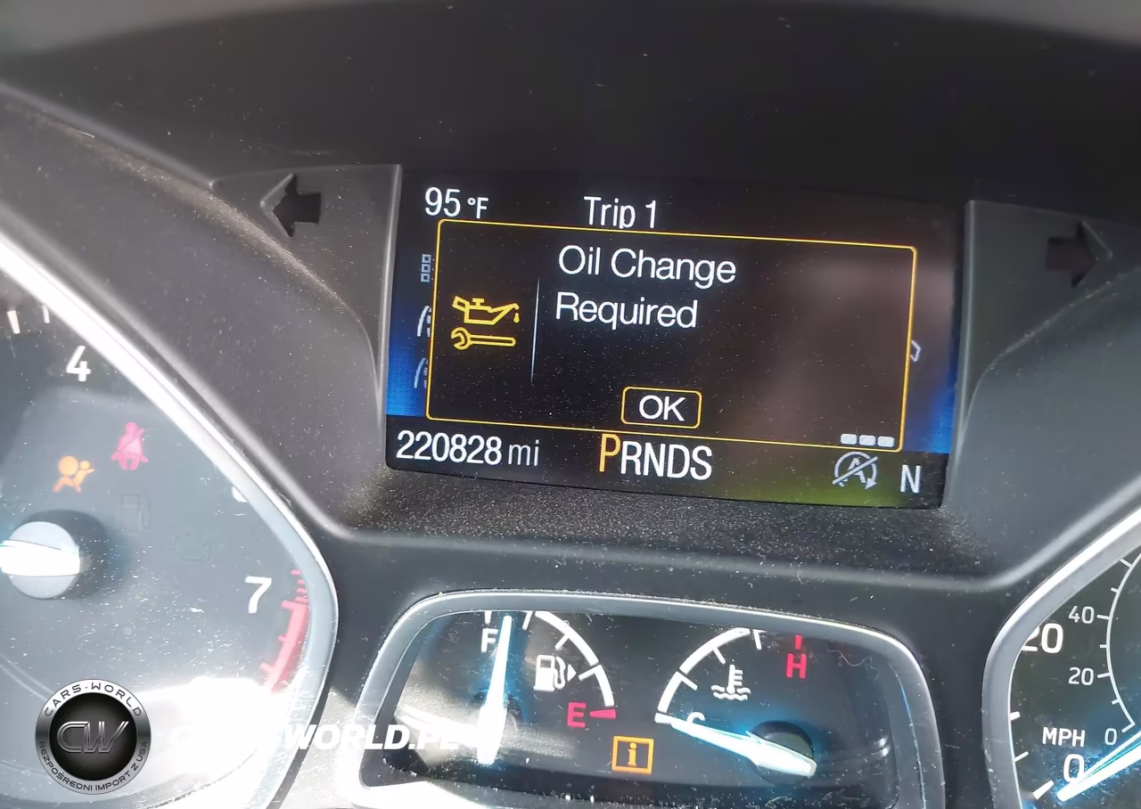 2017 Ford Escape Titanium VIN:1FMCU0JD9HUC06744 - 15