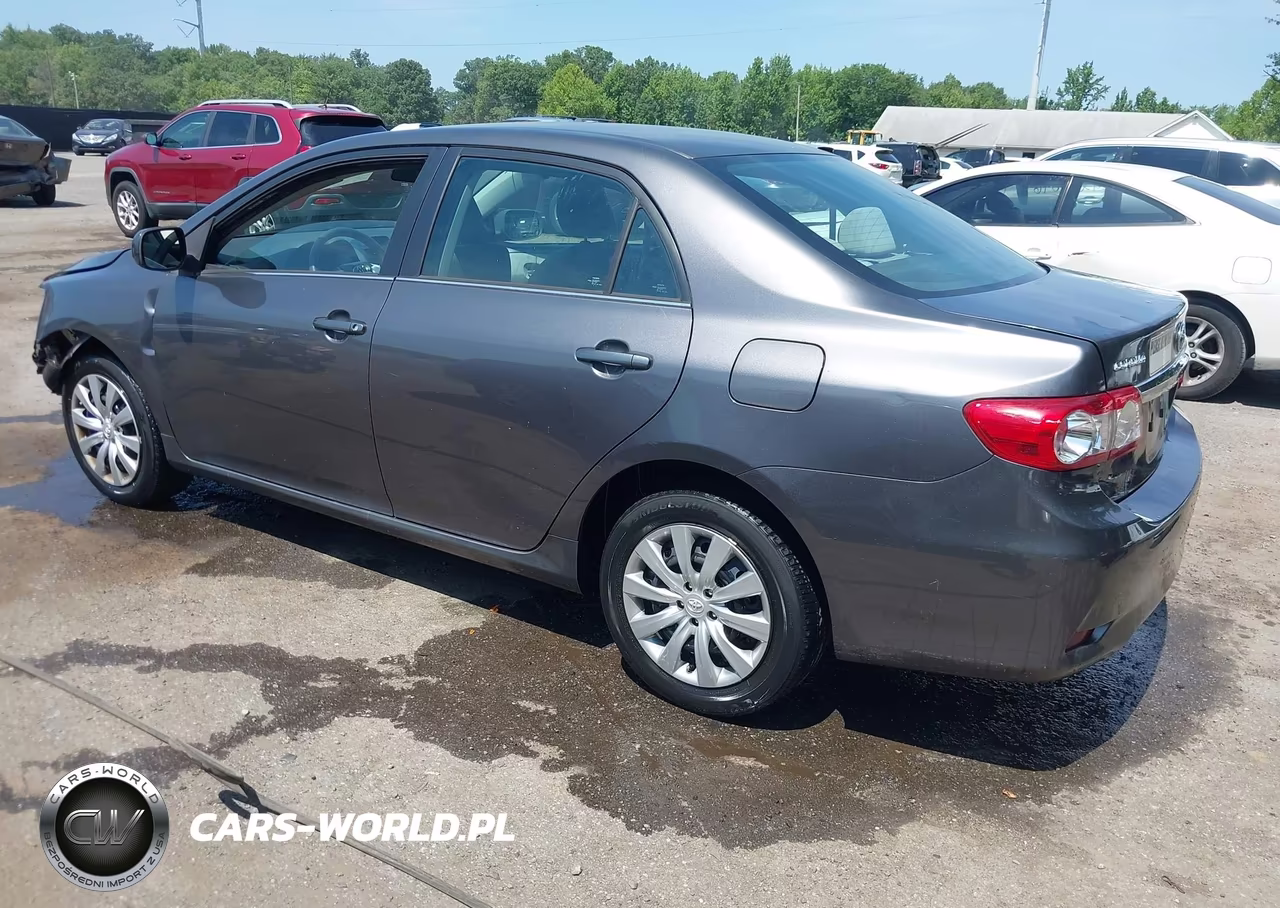 2013 Toyota Corolla Le VIN:5YFBU4EEXDP217298 - 3