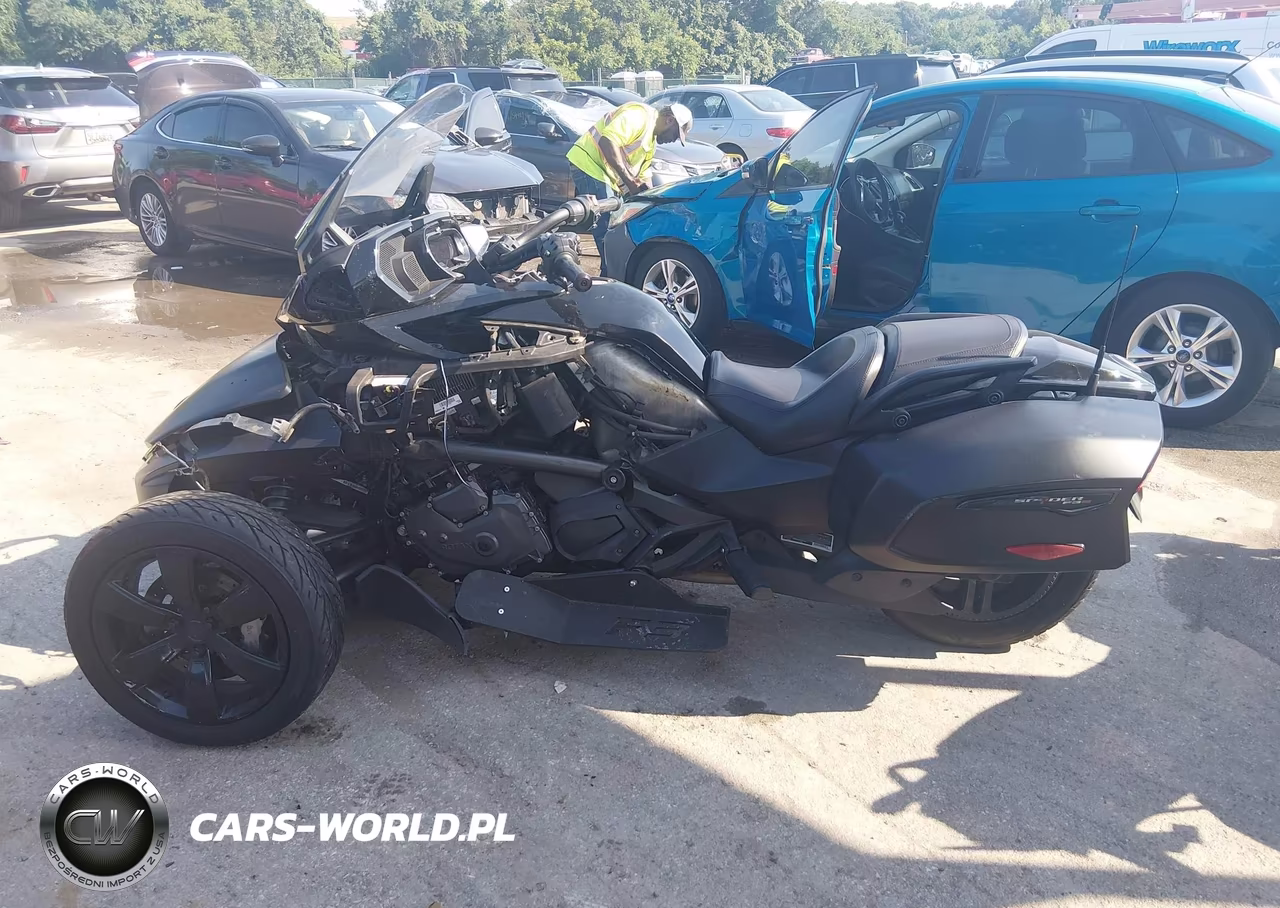 2019 Can-Am Spyder Roadster F3-T-F3 Limited VIN:2BXREDD22KV001338 - 13