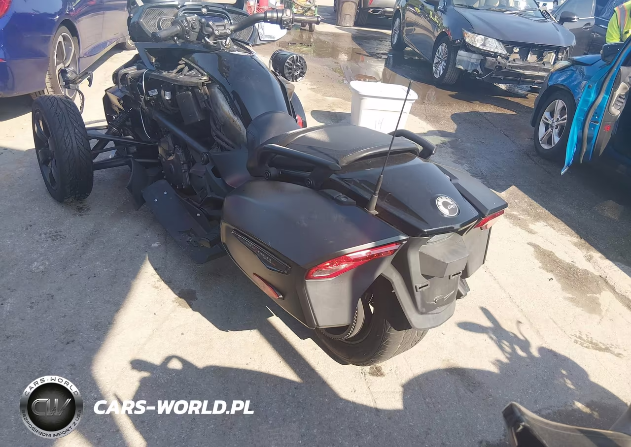 2019 Can-Am Spyder Roadster F3-T-F3 Limited VIN:2BXREDD22KV001338 - 3