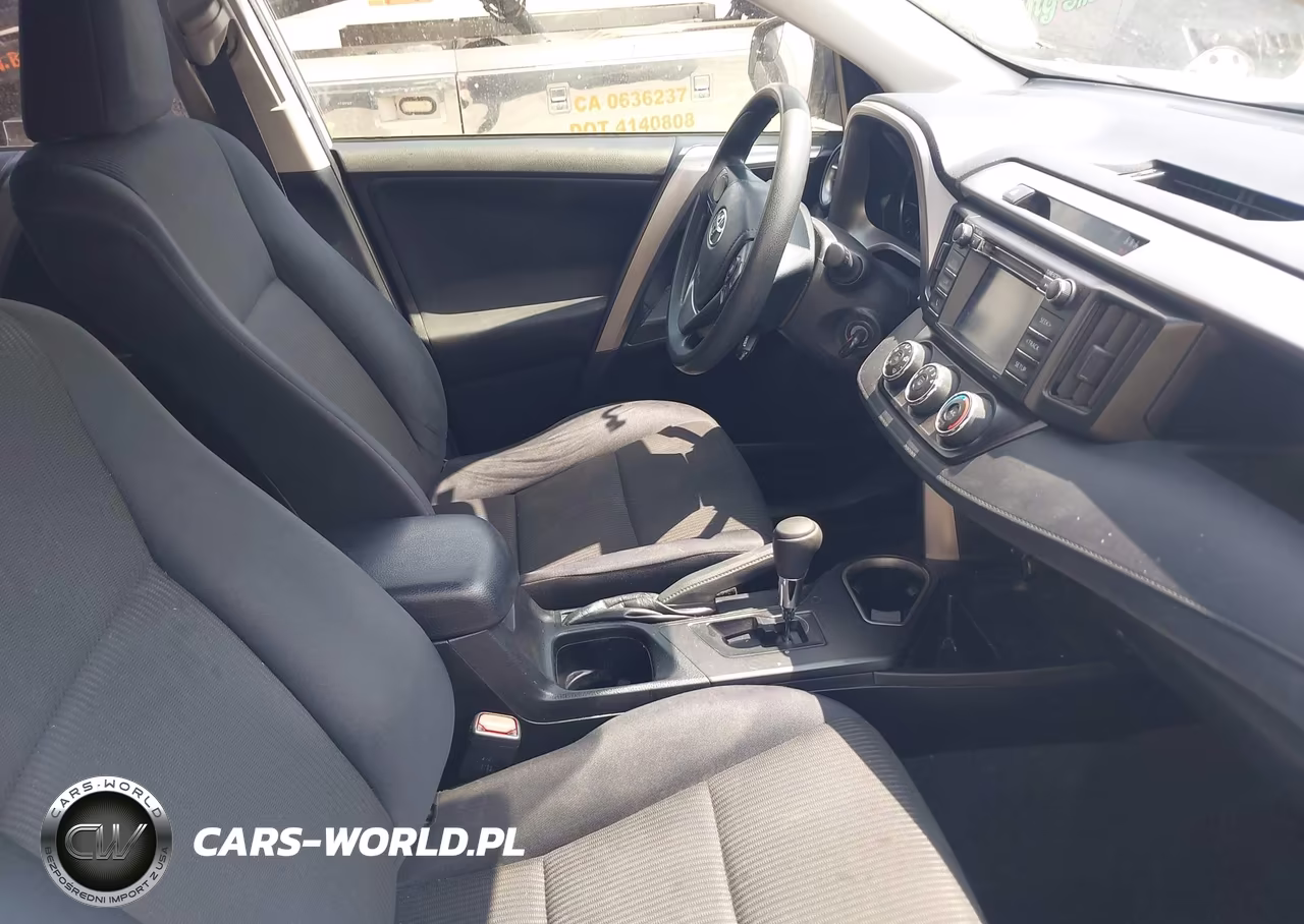 2018 Toyota Rav4 Le VIN:JTMZFREV5JJ153838 - 5