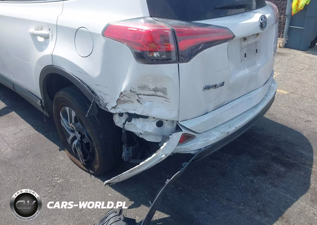 2018 Toyota Rav4 Le VIN:JTMZFREV5JJ153838 - 6