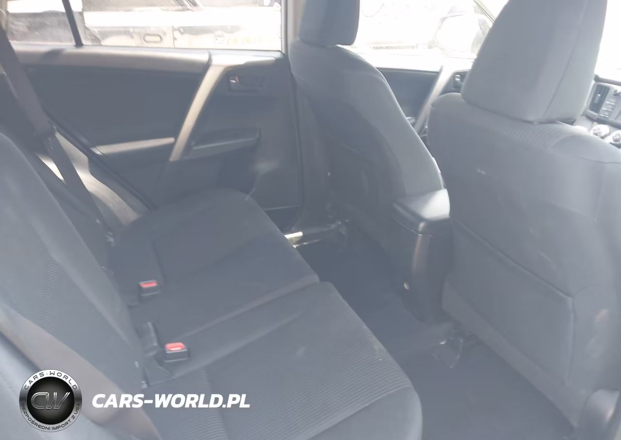 2018 Toyota Rav4 Le VIN:JTMZFREV5JJ153838 - 8