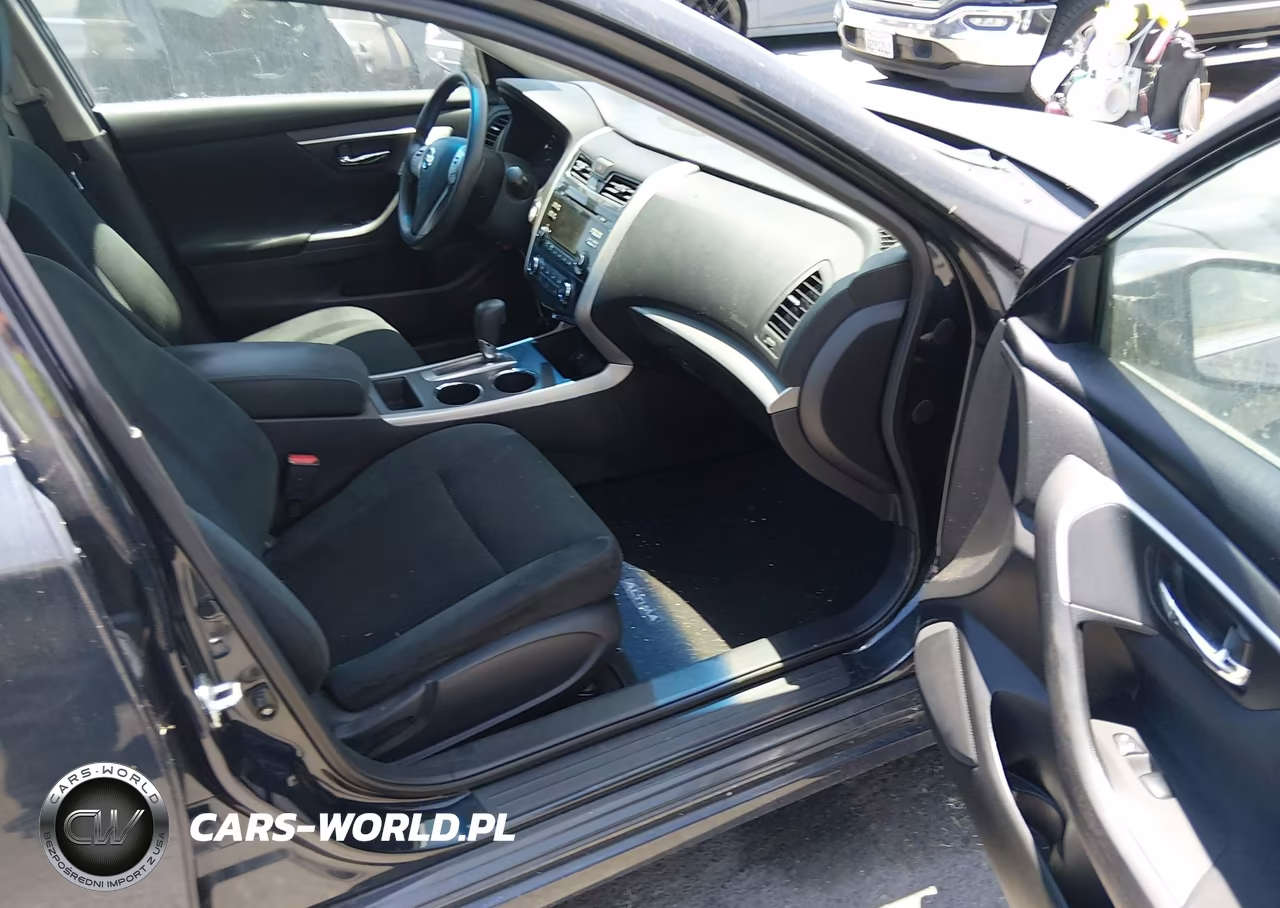 2015 Nissan Altima 2.5 S VIN:1N4AL3APXFC104324 - 5